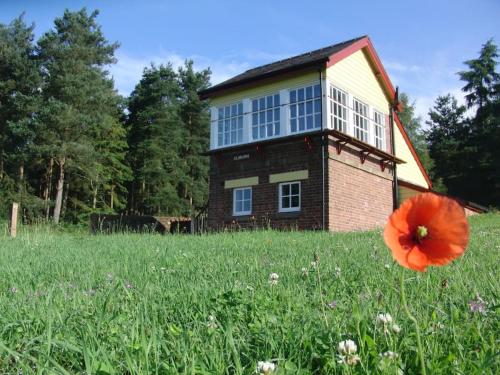 The Signal Box - last minute hotel in Penrith