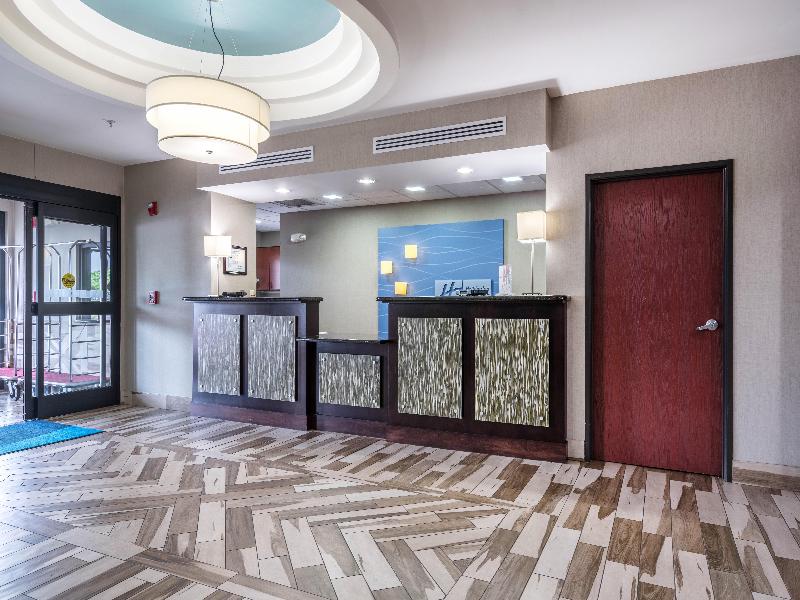 Holiday Inn Express & Suites Roanoke Rapids SE by IHG - photo 8