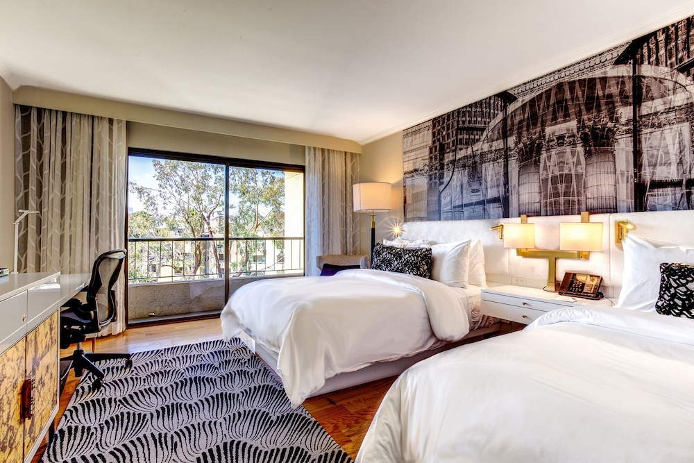 Avenue of the Arts Costa Mesa a Tribute Portfolio Hotel - photo 11