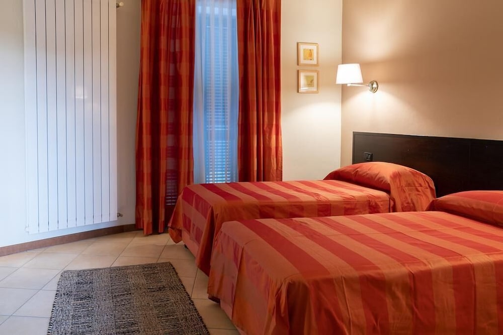 Hotel Del Corso — hotel in Borgomanero