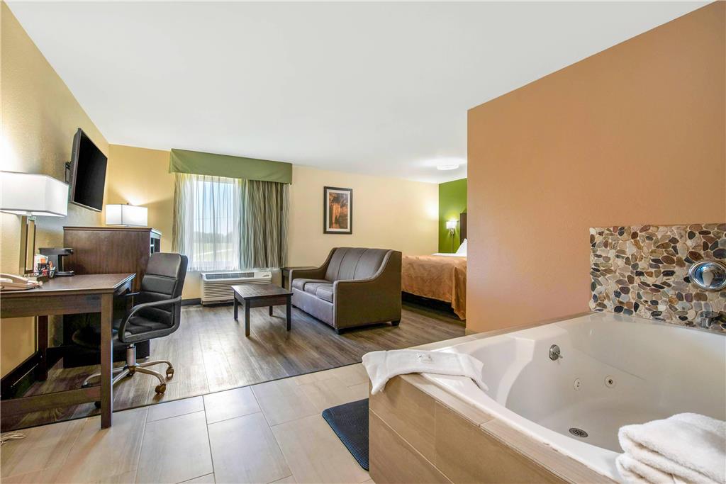 Quality Inn & Suites Brandenburg Fort Knox - photo 11