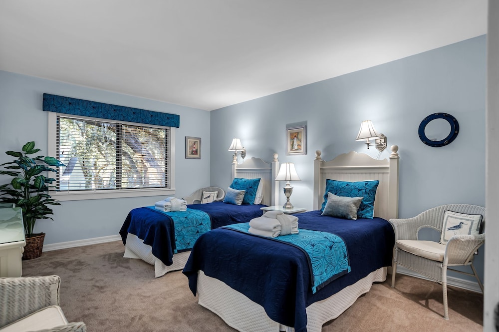 2316 Racquet Club at The Sea Pines Resort - photo 2