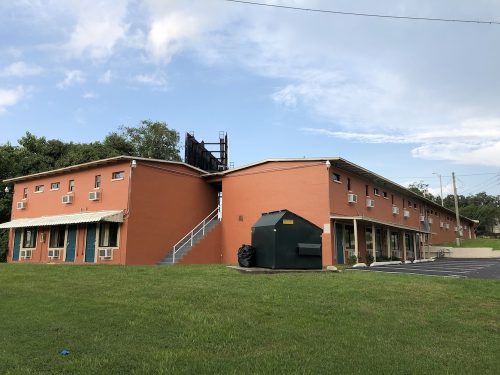 Ocala Cove Motel - photo 26