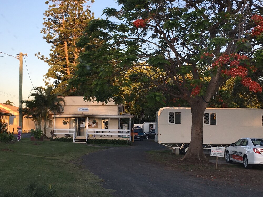 AAOK Riverdale Caravan Park — hotel near Bundaberg Airport