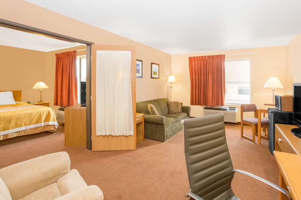 Days Inn by Wyndham Worthington - photo 10