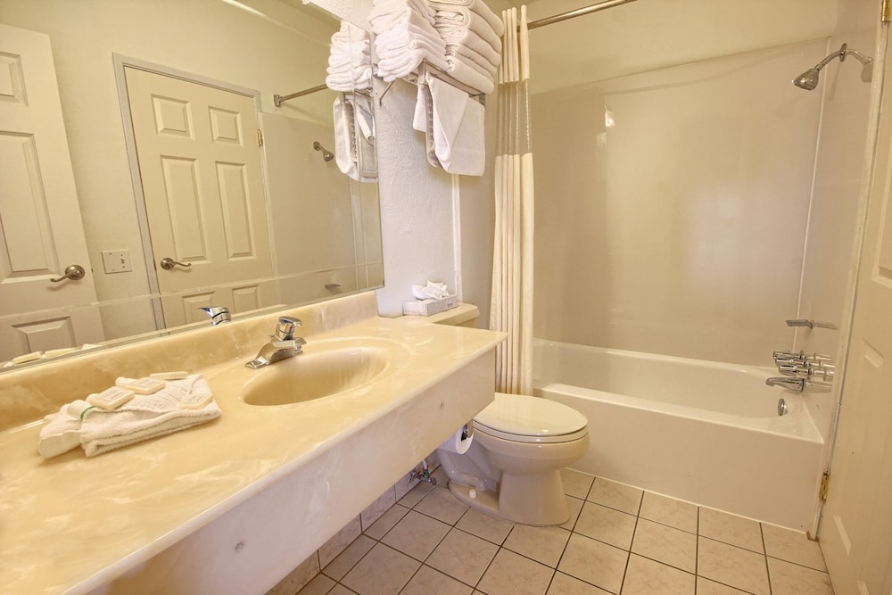 San Simeon Lodge - photo 30