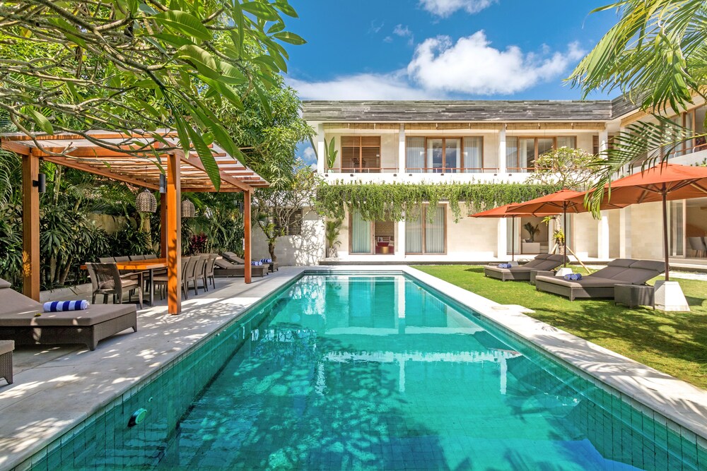 Villa Seriska Jimbaran Bali — 5-Star Luxury Hotel in Jimbaran, Indonesia