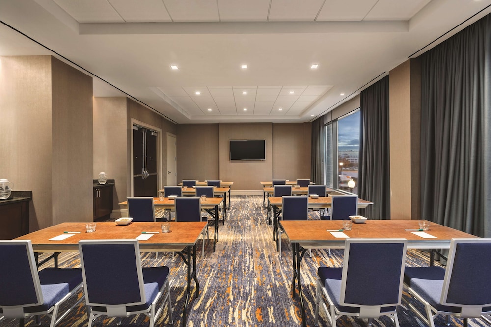 Homewood Suites by Hilton Washington DC Capitol Navy Yard - photo 33