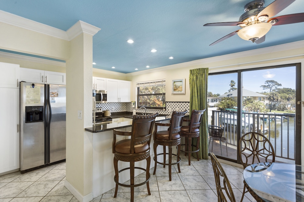 Bayview Plaza Waterfront Resort - photo 22