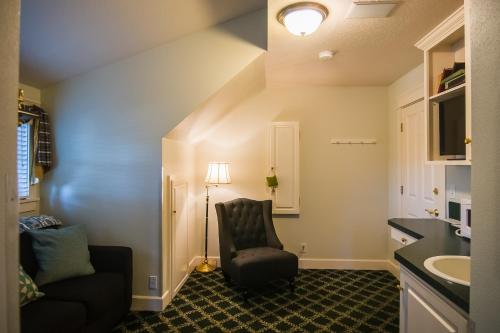 Campbell House Inn - photo 28