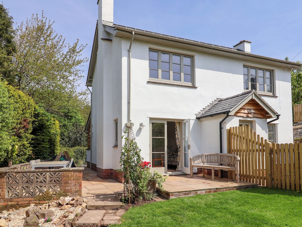 Questant Lodge — 4-Star Luxury Hotel in Sidmouth, United Kingdom