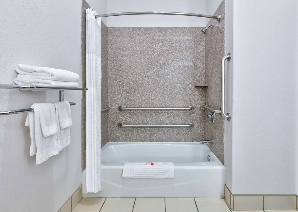 Baymont Inn & Suites by Wyndham Glen Rose - photo 12