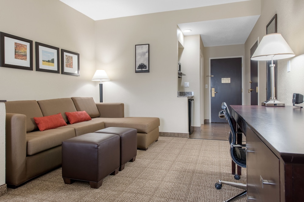 Comfort Suites Lafayette University Area - photo 11
