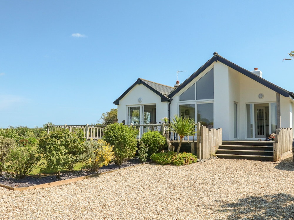 Tidewood - carbon neutral hotel in Bideford