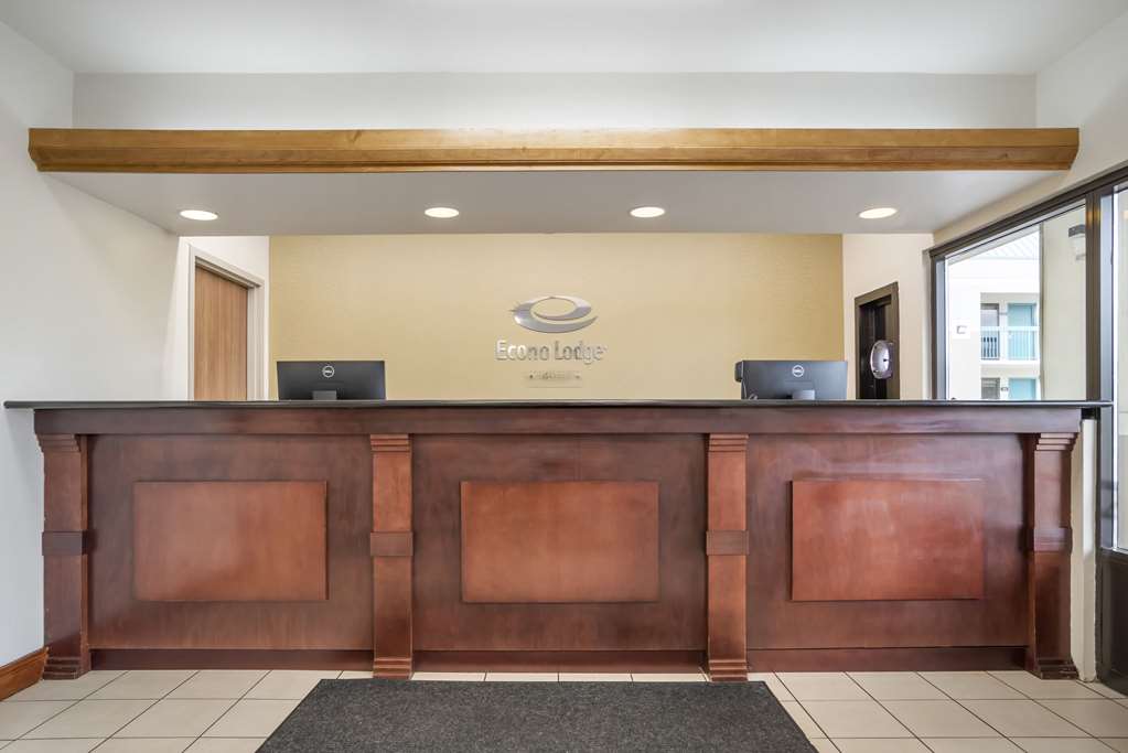 Econo Lodge Moss Point Pascagoula - photo 20