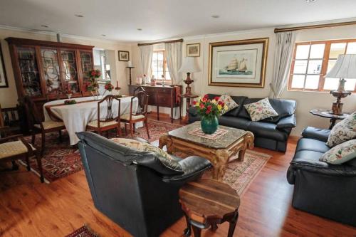 Rondebosch — 4-Star Luxury Hotel in Cape Town, South Africa