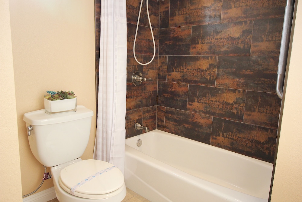 Colony Inn - photo 30