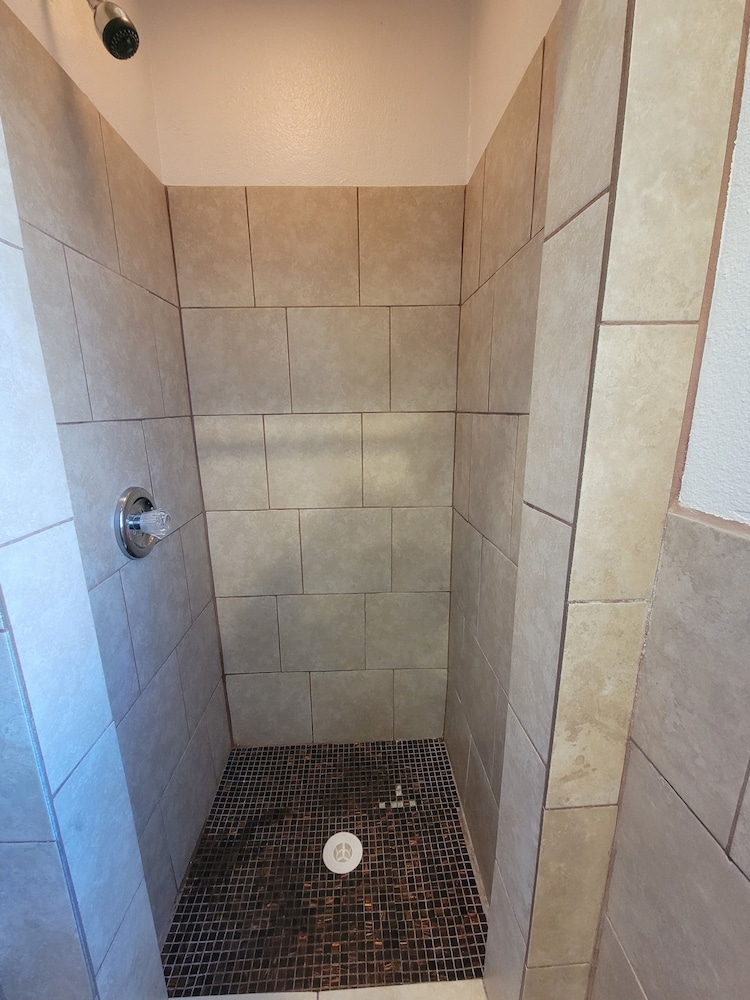 Townhouse Motel - photo 2