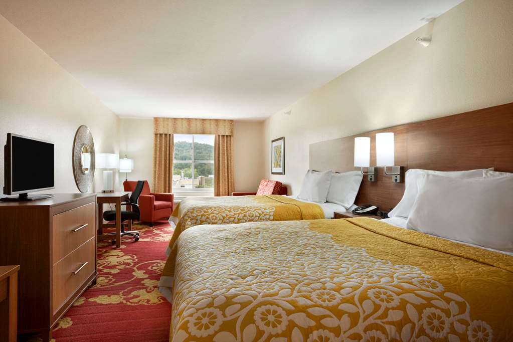 Days Inn & Suites by Wyndham Caldwell - photo 11