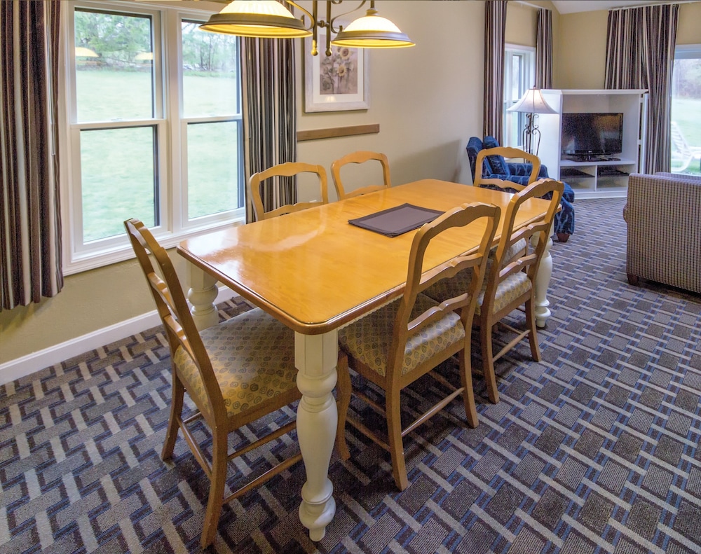Club Wyndham Newport Overlook - photo 20