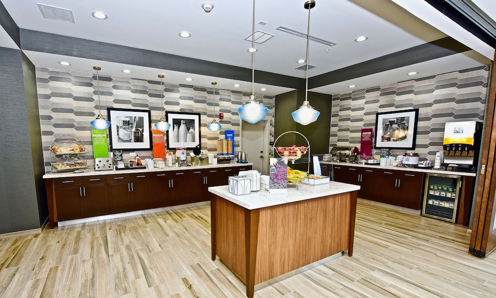 Hampton Inn Kirksville - photo 26