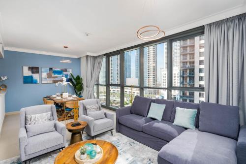 Ultimate Stay 7 people Spacious Dubai Creek with Marina Views — 5-Star Luxury Hotel in Dubai, United Arab Emirates