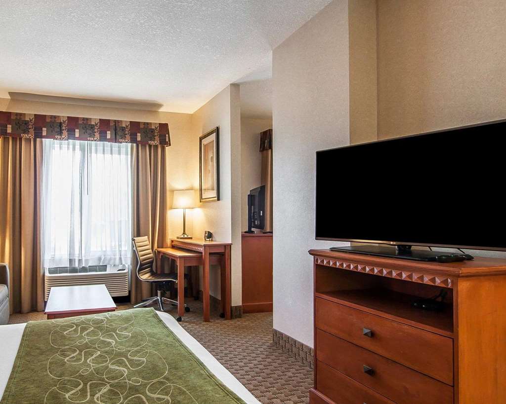 Comfort Suites Redmond Airport - photo 37