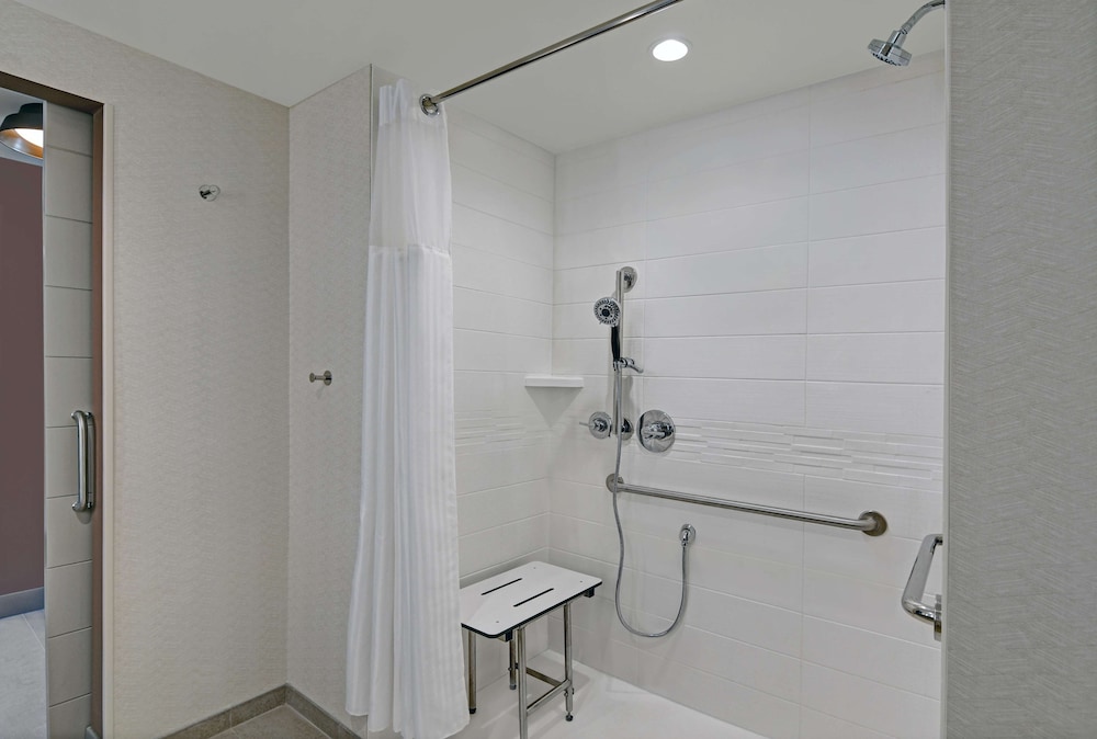 Hilton Garden Inn Madison Huntsville Airport - photo 33