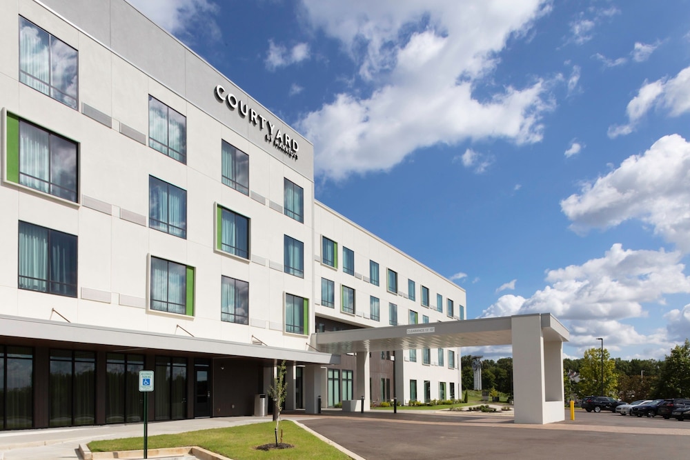 Courtyard by Marriott Memphis East Galleria in Memphis, United States