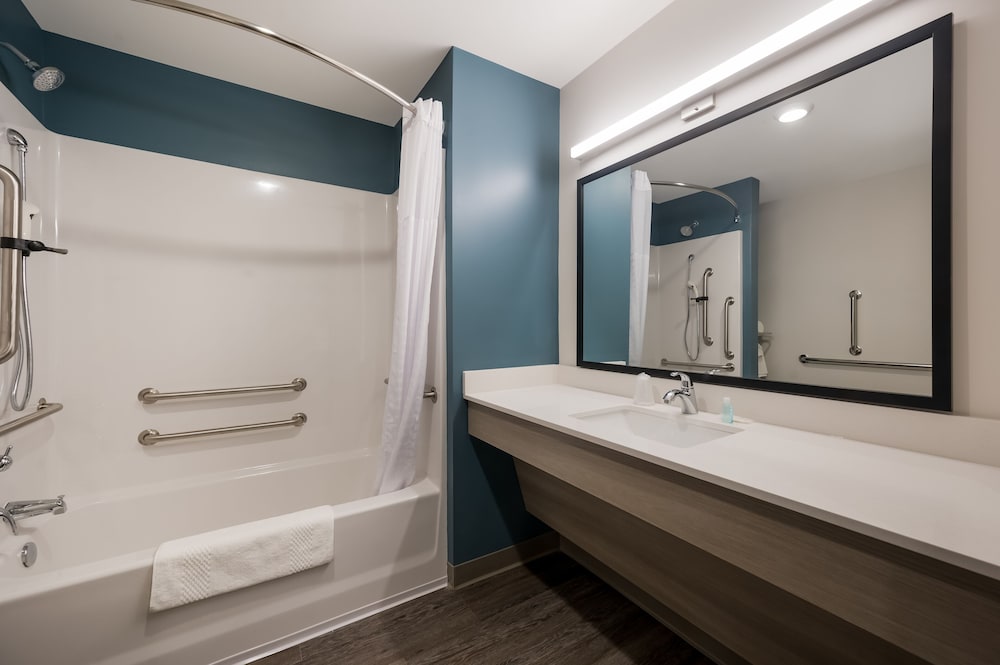 WoodSpring Suites East Lansing University Area - photo 30