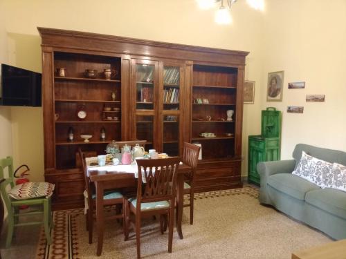 Bright 2 bedroom apartment near Napoli — 4-Star Luxury Hotel in Naples, Italy
