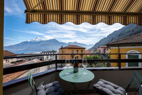 Three bedroom apartment Lake view Larihome A57 — 4-Star Luxury Hotel in Dongo, Italy