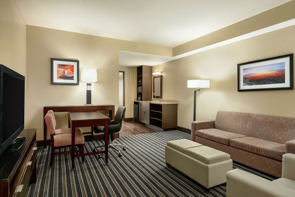 Embassy Suites by Hilton Salt Lake West Valley City - photo 24