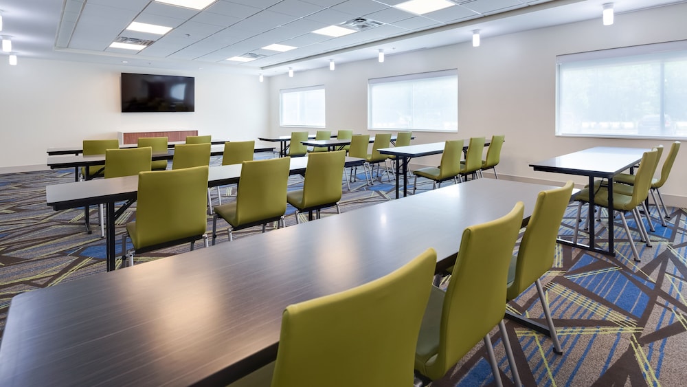 Holiday Inn Express & Suites Latta by IHG - photo 51