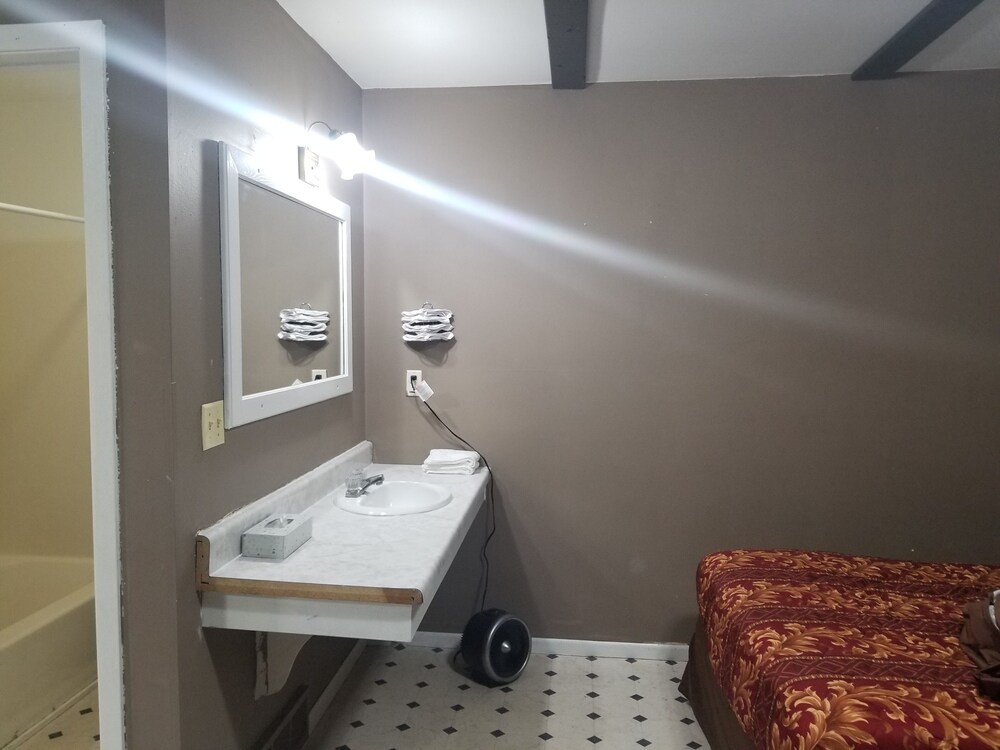 Fiesta City Motel - photo 66