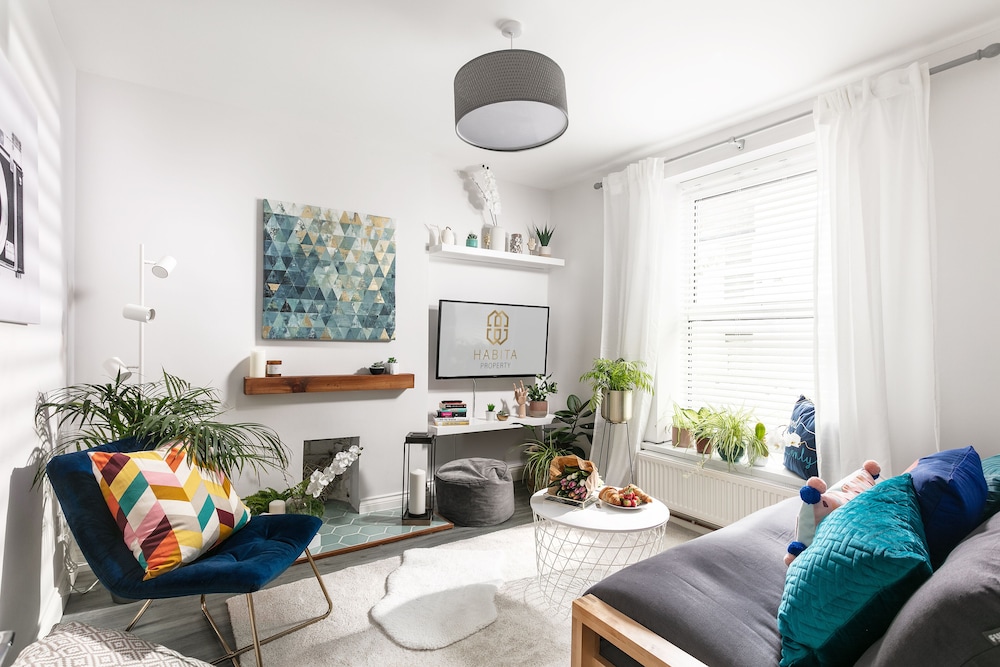 Cosy Plymouth 2 bedroom house Plymouth — 4-Star Luxury Hotel in Plymouth, United Kingdom