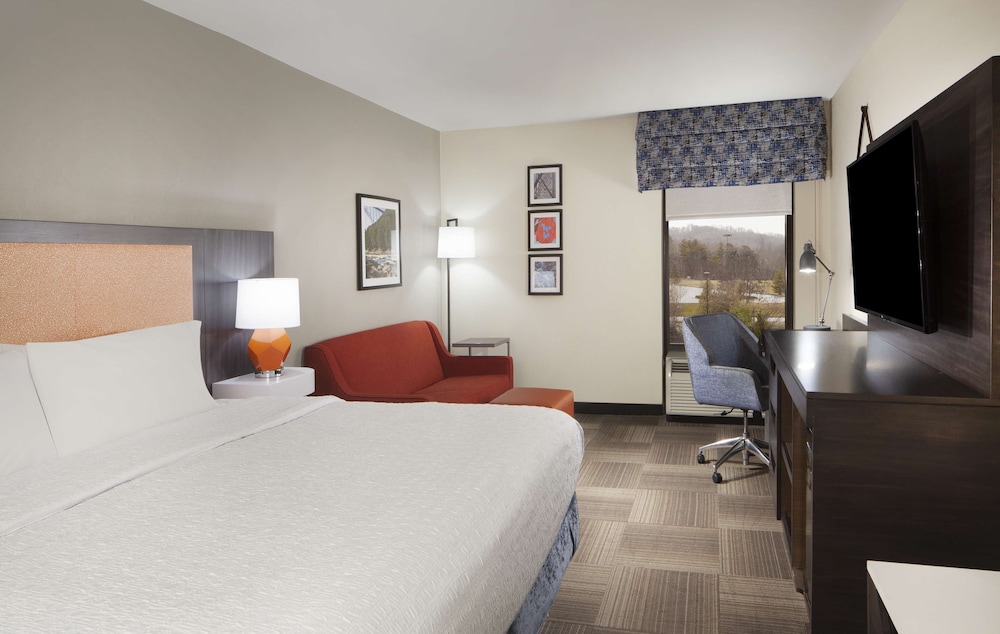 Hampton Inn Charleston Southridge - photo 21