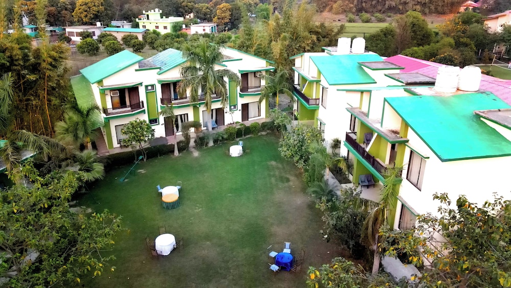 De Floresta Resort in Ramnagar, India