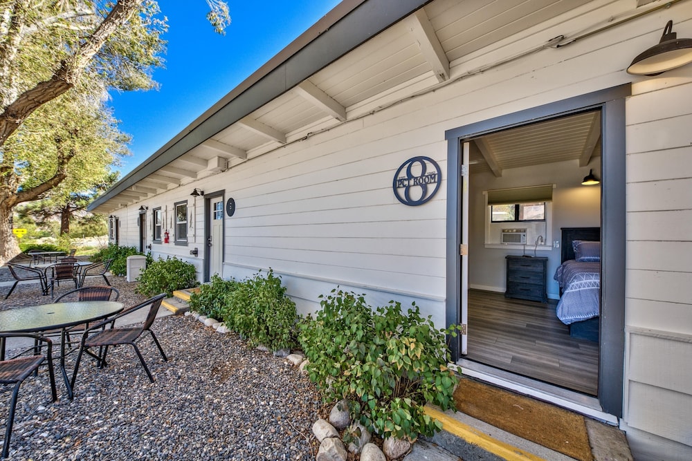 West Walker Motel - photo 25