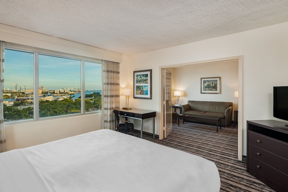 Holiday Inn Port of Miami Downtown Hotel - photo 20