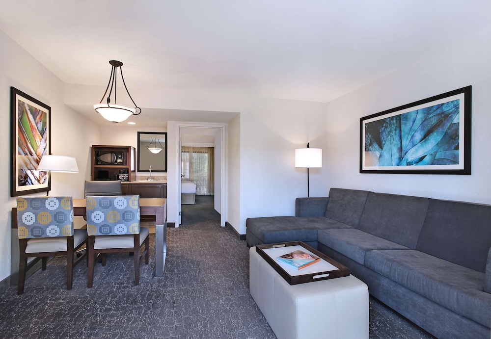 Embassy Suites by Hilton Palm Desert - photo 8