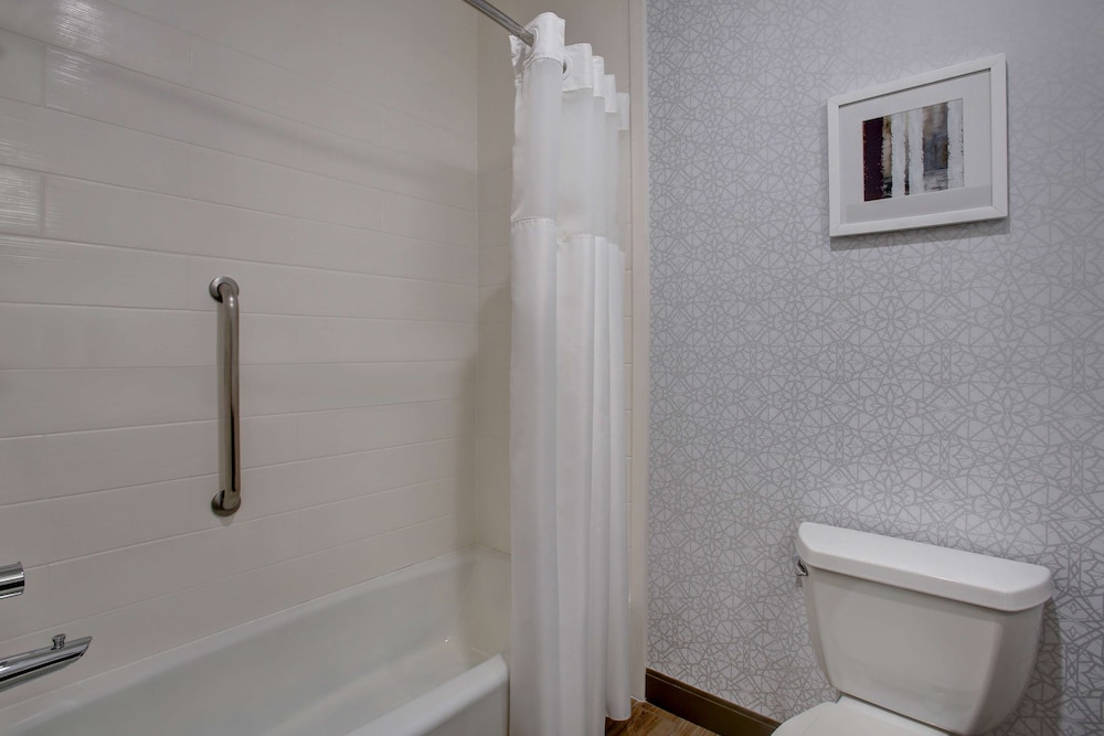 Hampton Inn & Suites Dallas DeSoto - photo 27