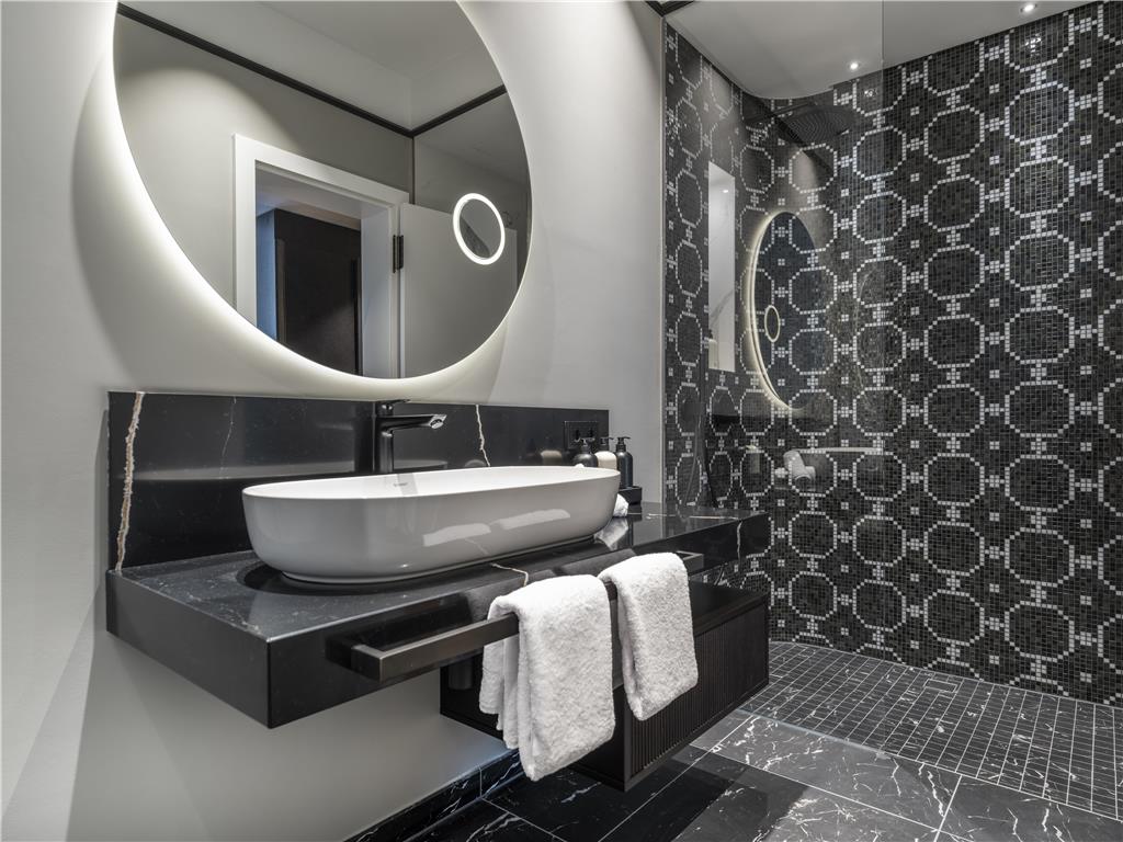 ICONS EHBB rooms Junior Suite Park View