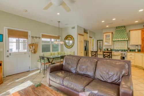 203D 203 Descanso Ave. — Avalon — photo 4