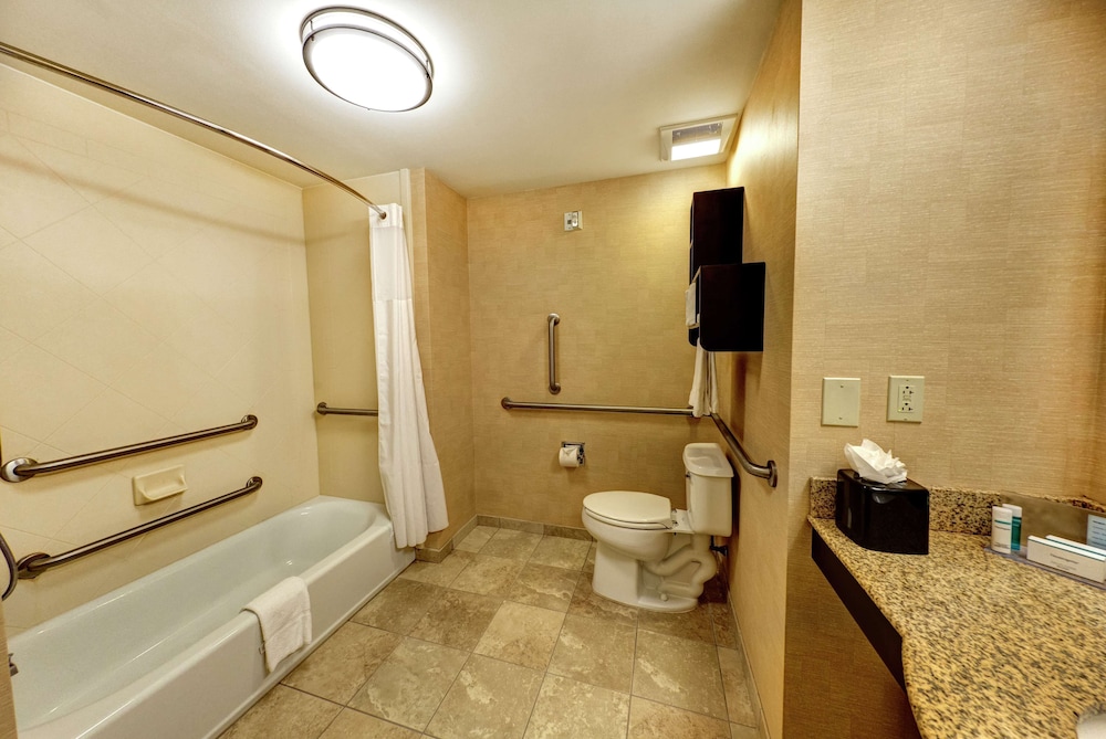 Hampton Inn & Suites Chadds Ford - photo 23