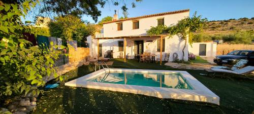 Casa Rural Puente de la Vicaria by Jaxun — 4-Star Luxury Hotel in Yeste, Spain