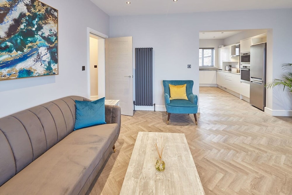 Host & Stay Bellevue Apartments — 4-Star Luxury Hotel in Redcar, United Kingdom