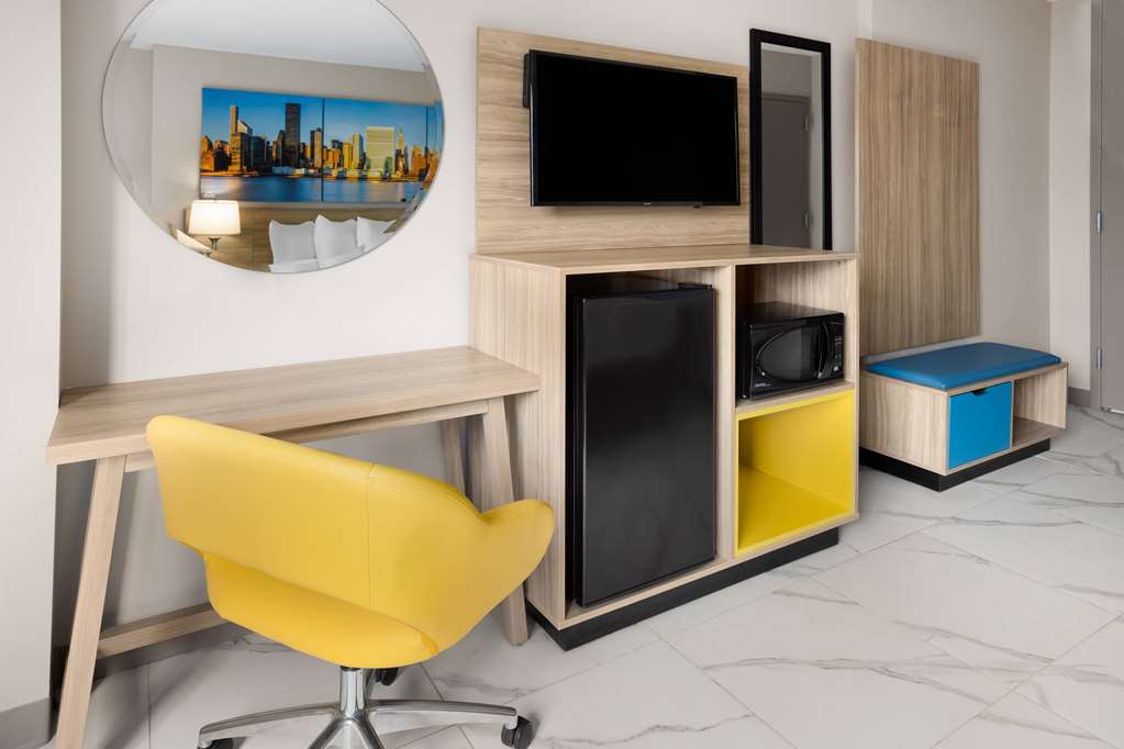 Days Inn by Wyndham Staten Island - photo 16