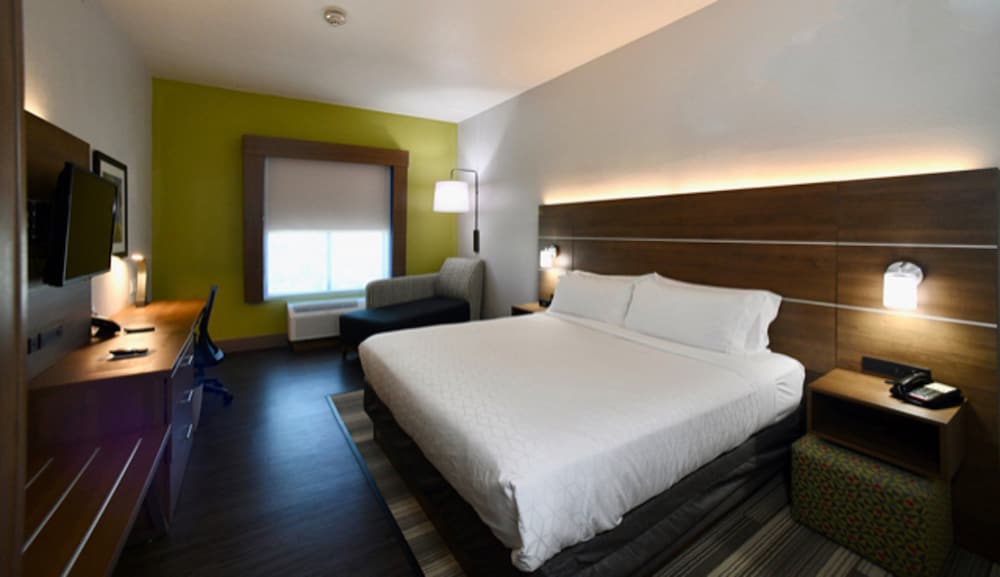 Holiday Inn Express Hotel & Suites Seguin by IHG - photo 14
