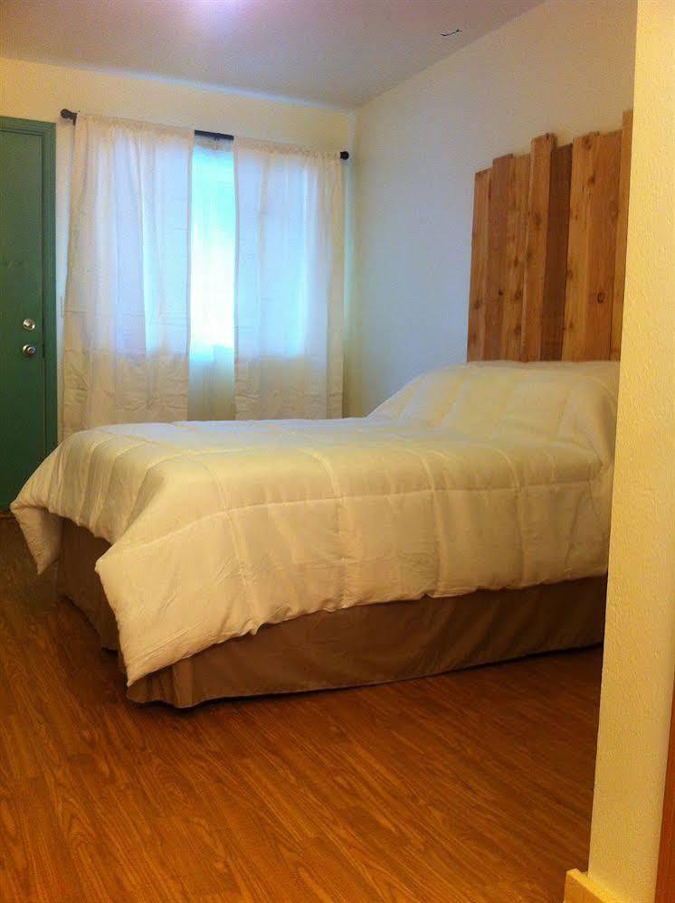 Fourth Avenue Lodging - photo 8